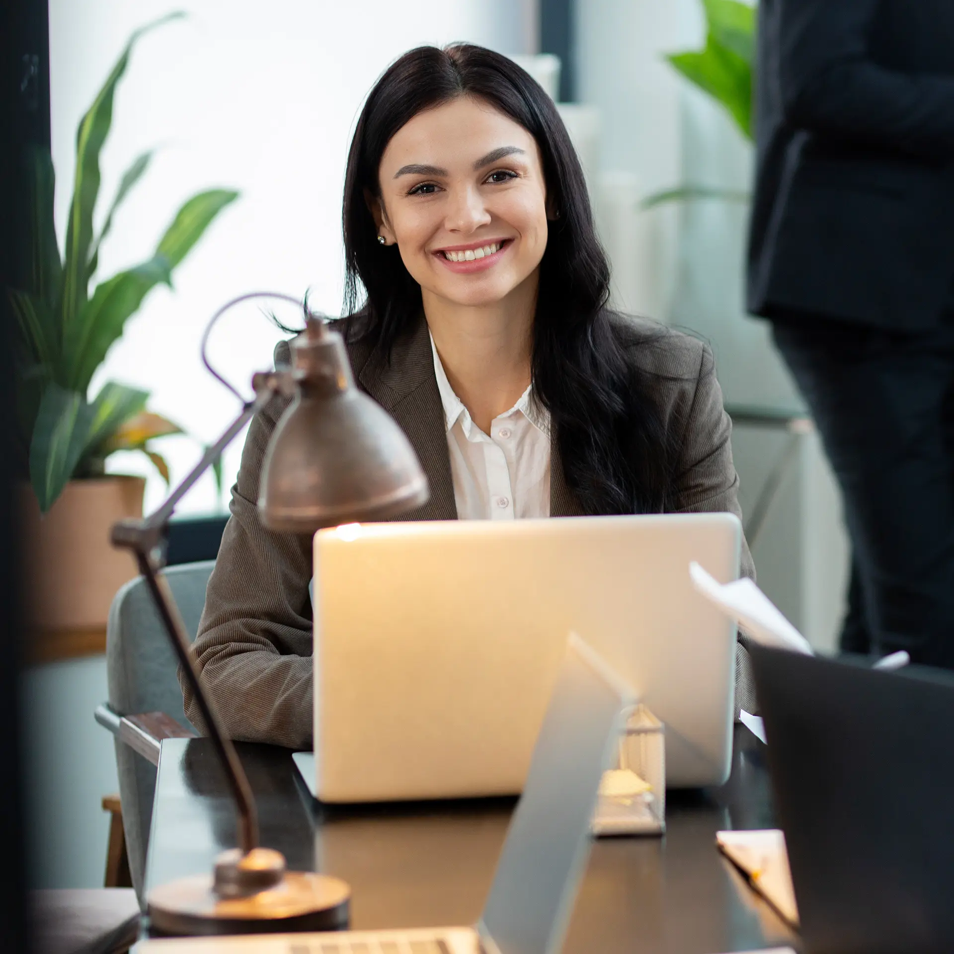 arbeiten-mit-digitalen-personal-akten mit humbee arbeiten Sie zentral mit digitalen Personalakten